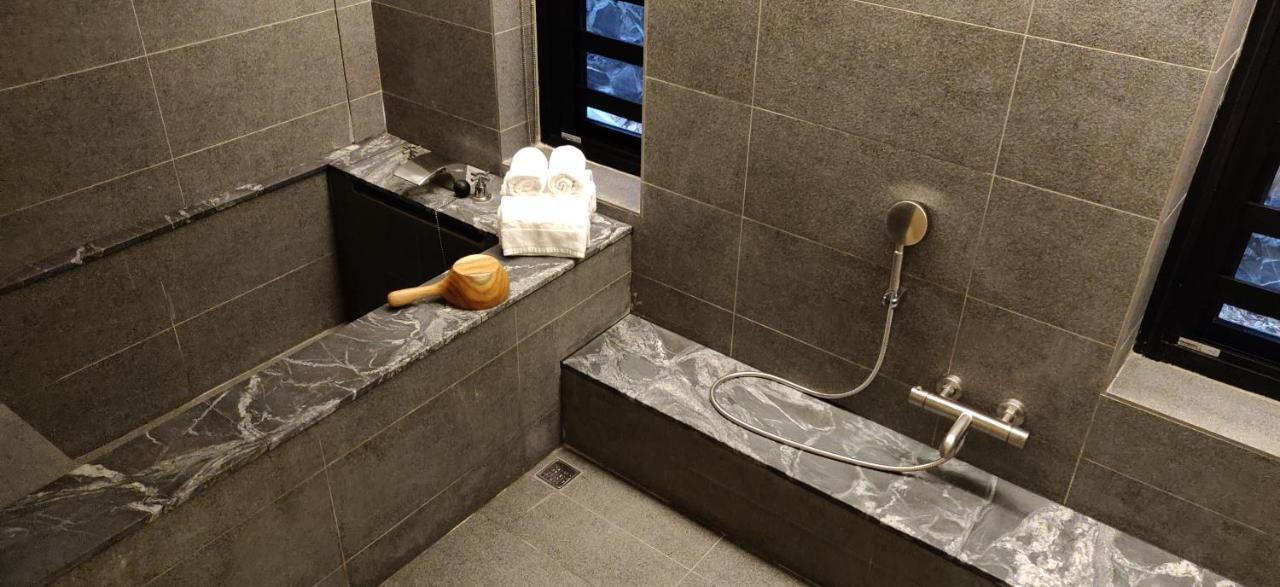 Water House Hotel Tajpej Kültér fotó